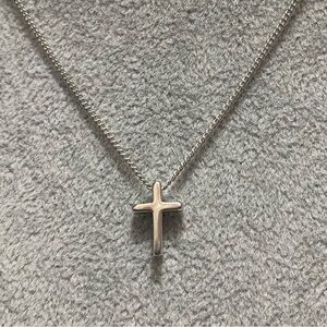 Elegant 925 Sterling Silver Cross Pendant Necklace